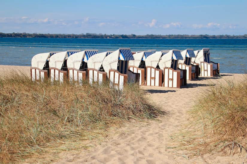 Strandkörbe am Strand